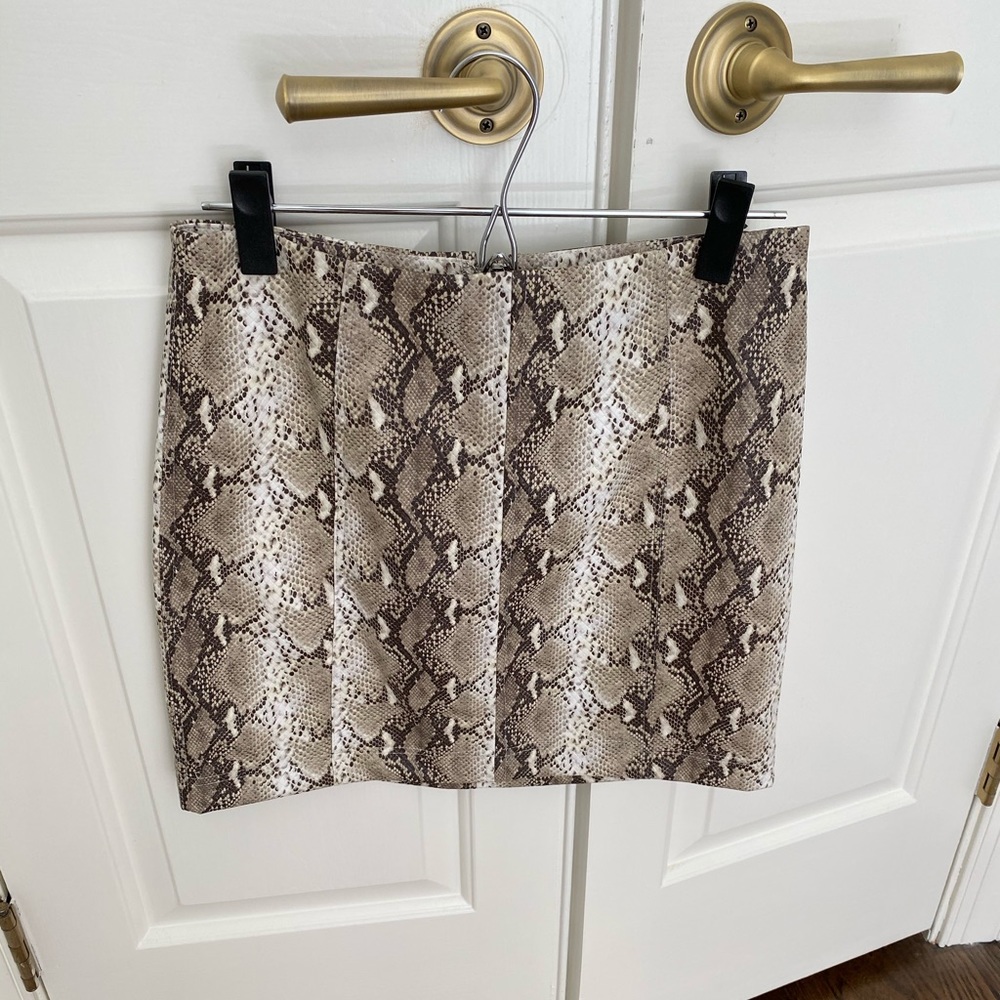 Mini skirt - faux snake skin